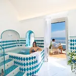 Francesco Luxury בית הארחה