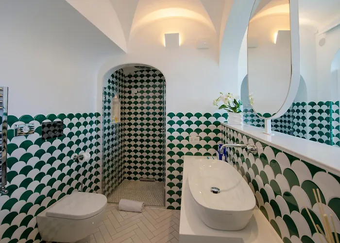 Francesco Luxury בית הארחה