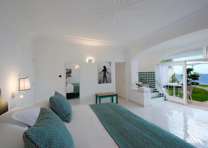 Francesco Luxury בית הארחה 4*